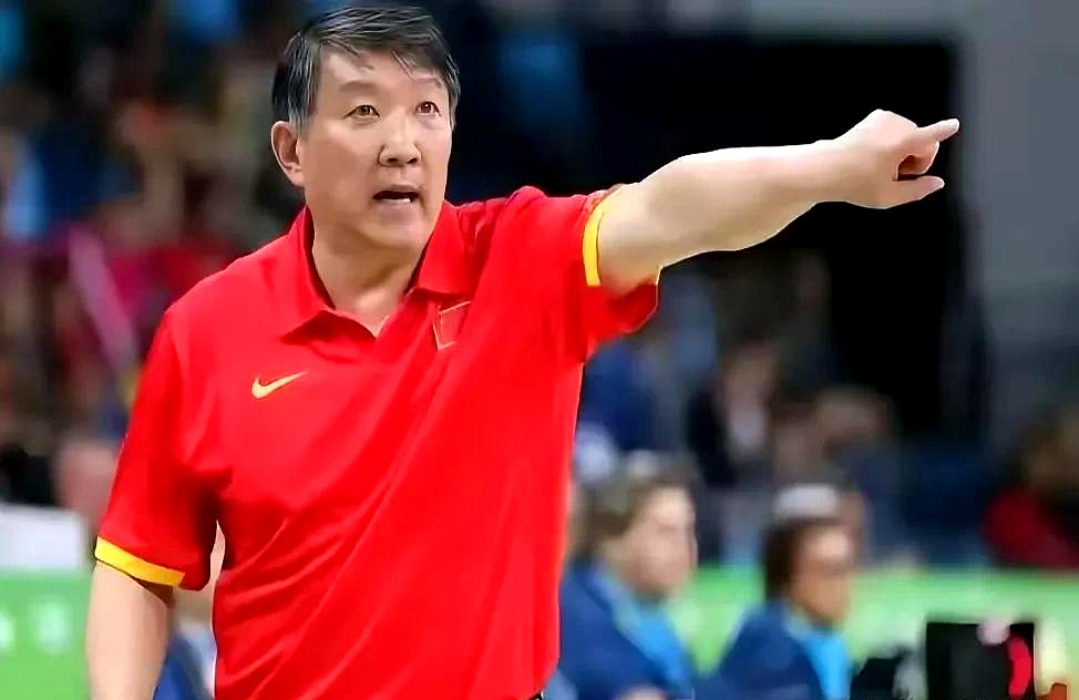 包含阿尔艾因赛前战术培训，提升比赛执行力的词条