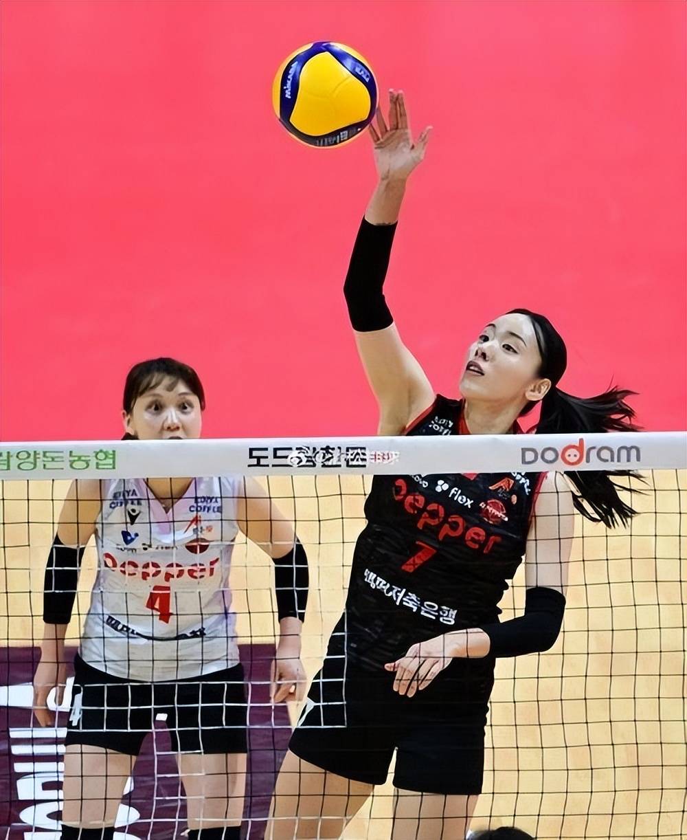 不要3年2.12亿！约老师今夏不会和球队提前续约(哈登续约快船是否影响球队引援计划)