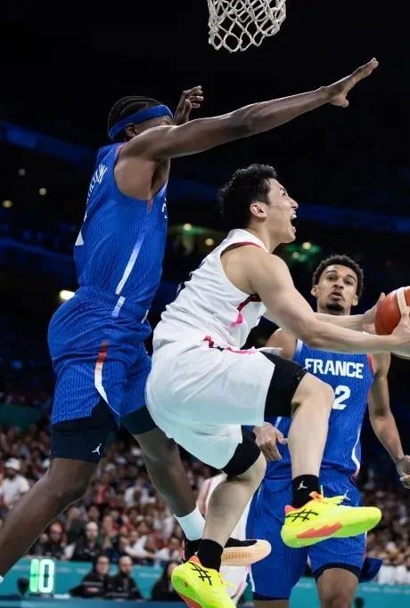 包含渡边和比江岛慎缺席亚洲杯河村勇辉首选NBA机会的词条