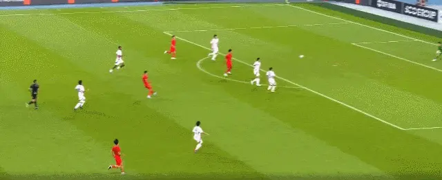 开云体育-东亚杯-张玉宁失单刀国足0-2不敌日本遭两连败(张玉宁亚洲杯)