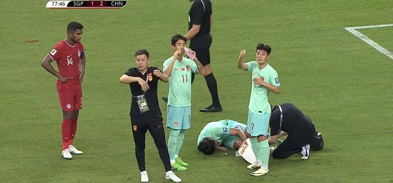 国足评分：颜骏凌张玉宁表现尚可后腰表现难如人意(国足颜骏凌介绍)