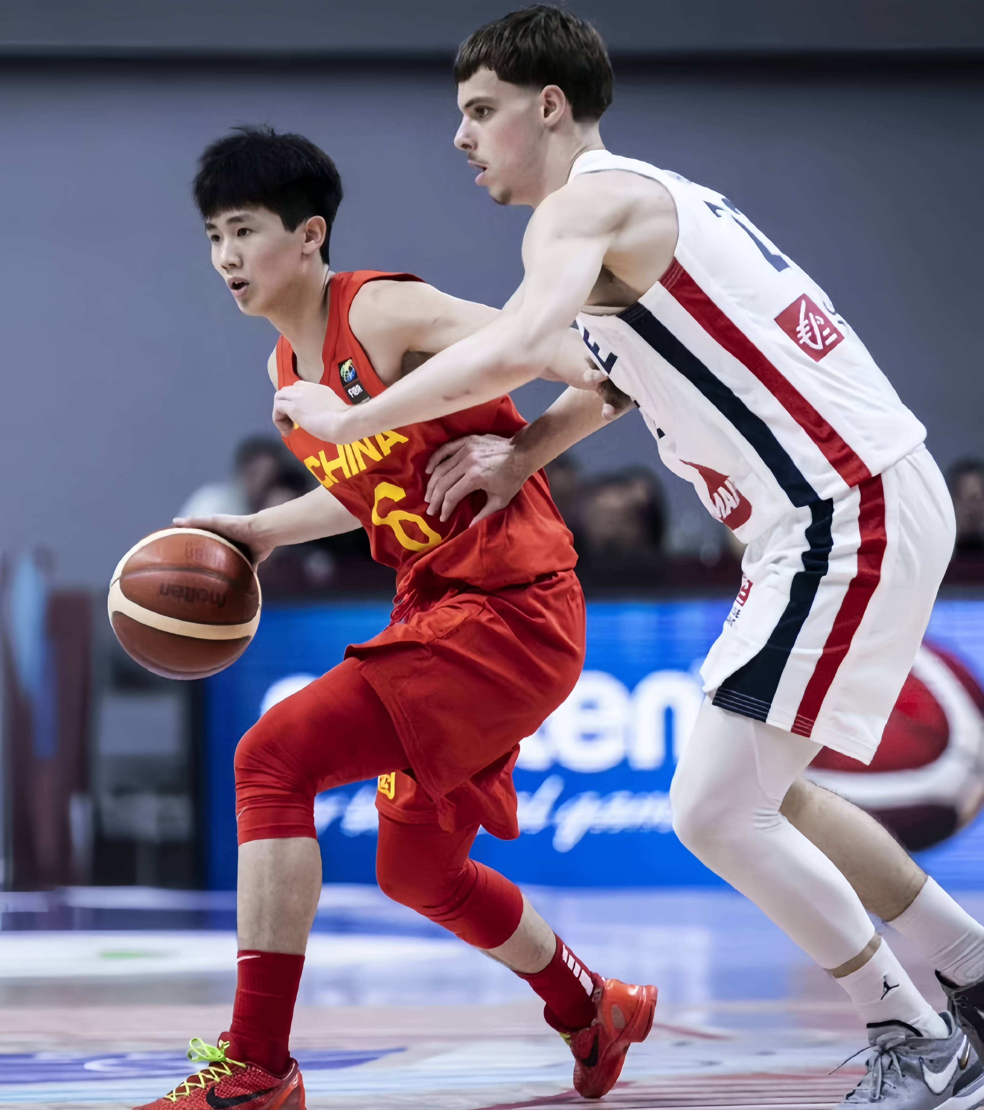郇斯楠美高集锦回顾，高效拿下21分16篮板带队取胜的简单介绍