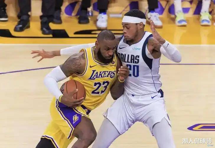开云体育-冠军中锋申请加盟湖人！联手东契奇詹姆斯组NBA最强大三巨头(湖人签下中锋)